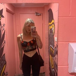 Meet your Posher, Eve